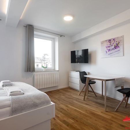 Apartment Nearto Old Town Sebastiana Street Красков Екстериор снимка